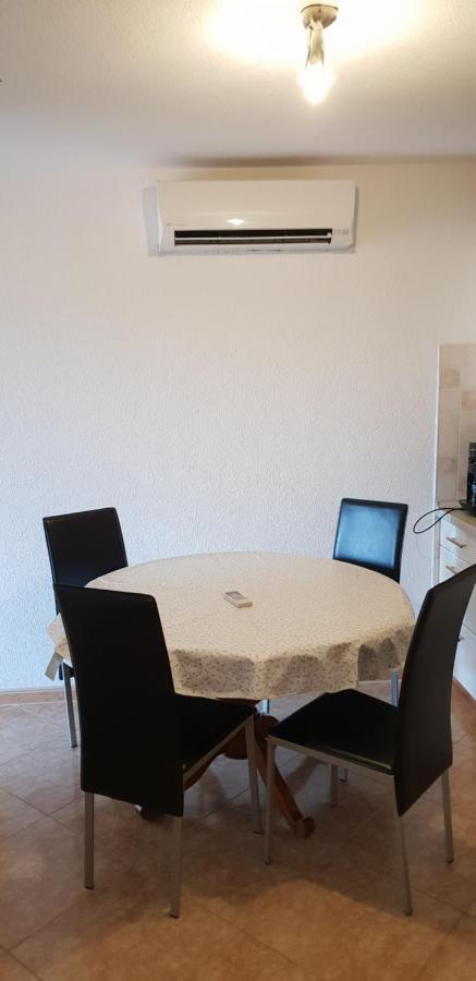 Apartmani Citrus Novigrad Filipac Buitenkant foto