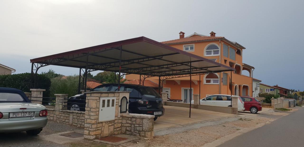 Apartmani Citrus Novigrad Filipac Buitenkant foto